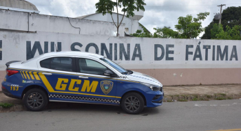  GCM de Aparecida conduz diretora e servidoras a delegacia por desvio de produtos de merenda escolar